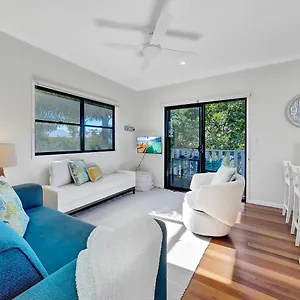 Apartment Serene Beachside, Marcoola